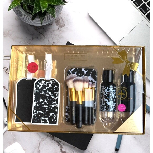 ISAAC MIZRAHI Accessories - ISAAC MIZRAHI Travel Kit Luggage Tags/Makeup Brush Set/Bottles Black White